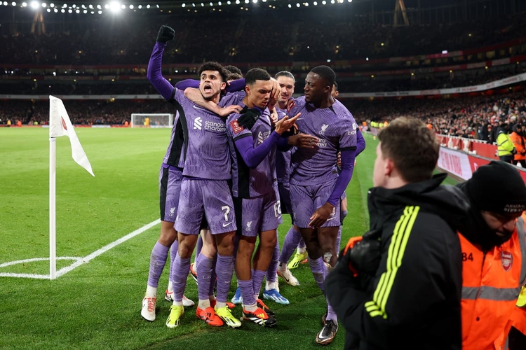 img of Agónica victoria del Liverpool en el Emirates por FA Cup