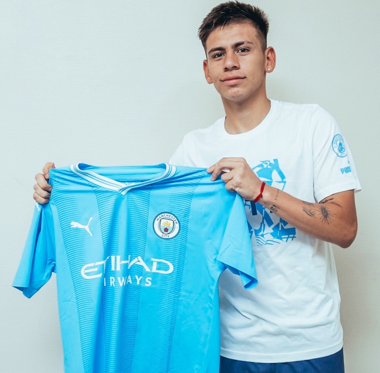 img of Echeverri elige fichar por el City