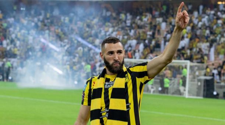 img of Benzema seguirá en el Al-Ittihad de Arabia