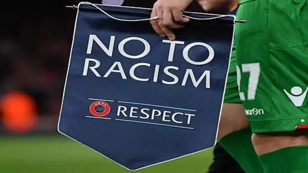 img of FIFA propone sanciones drásticas contra el racismo en el fútbol