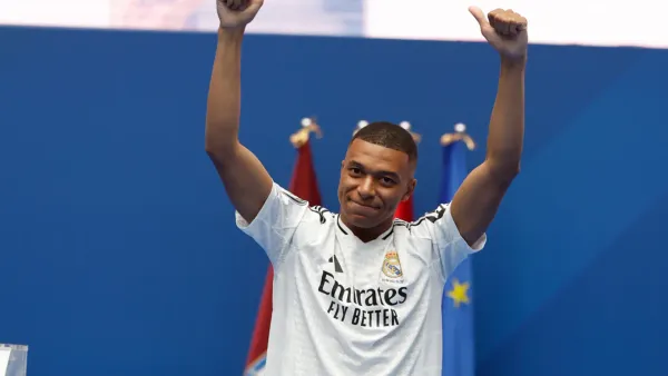 img of Mbappé fue oficialmente presentado en el Real Madrid